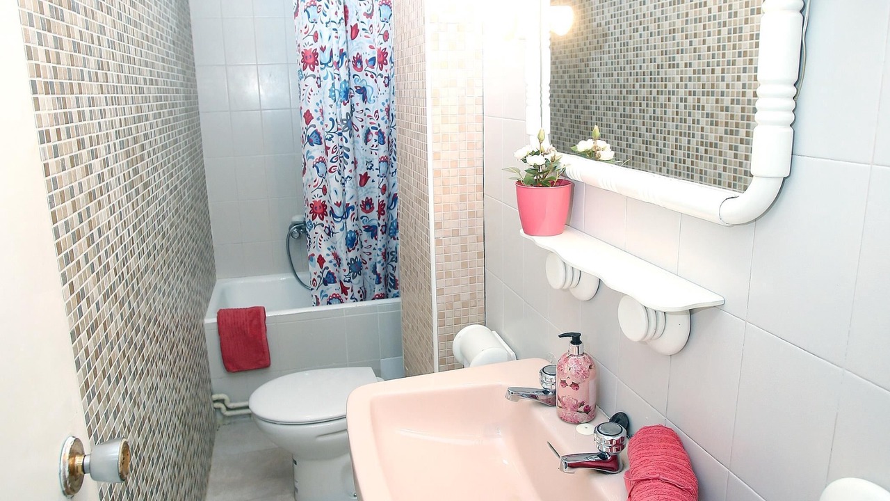 Photo of Bathroom in Logrono City Centre