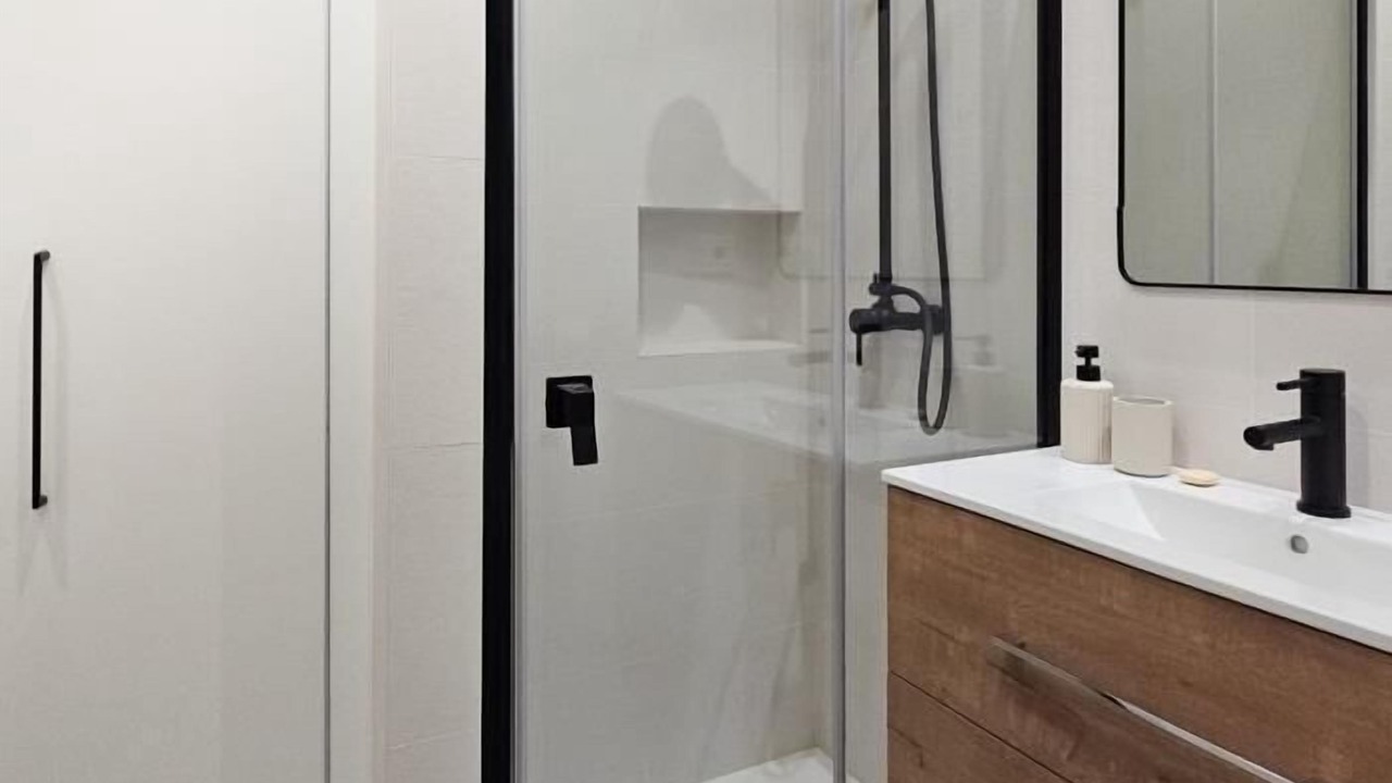 Photo of Bathroom in Logrono Historic Centre