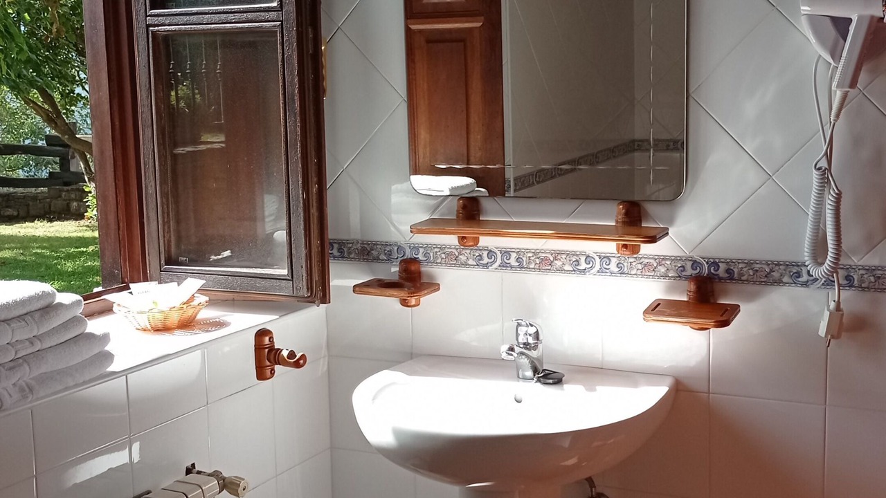 Photo of Bathroom in Torices