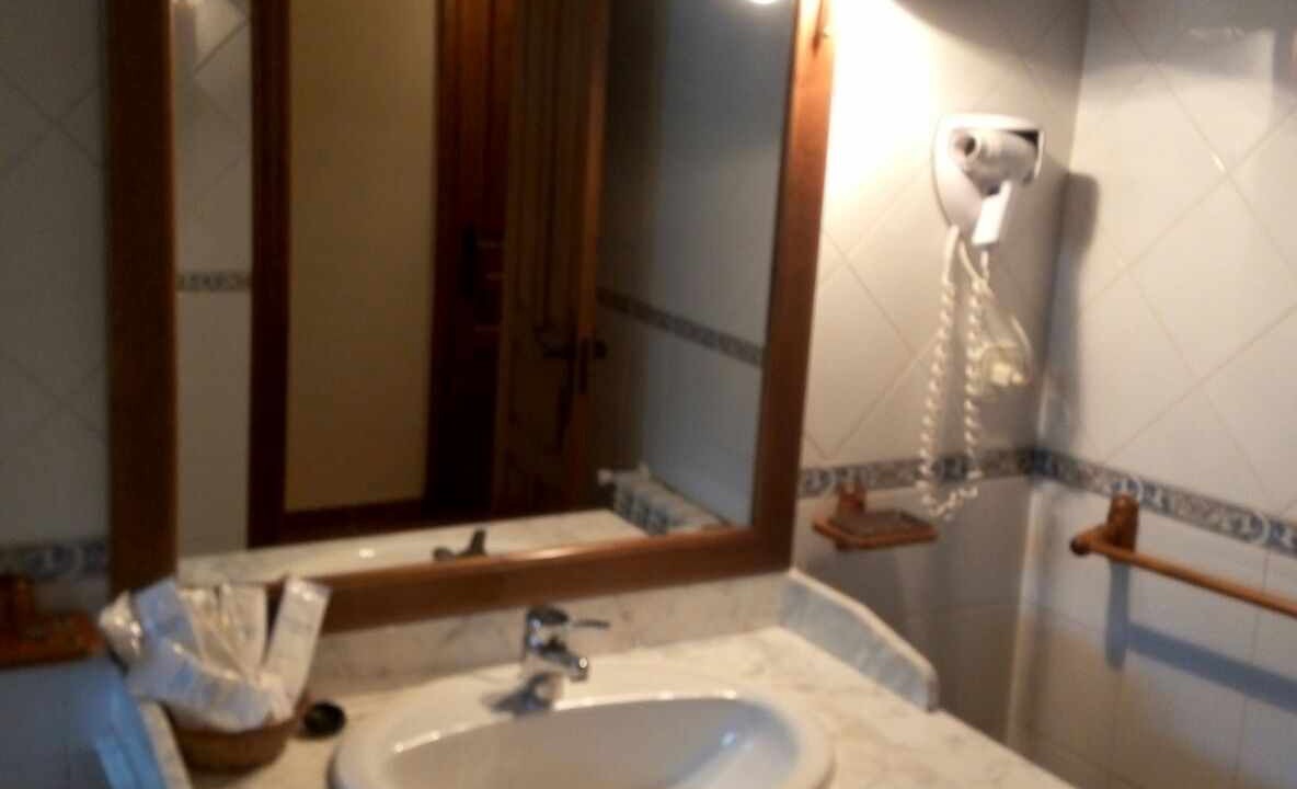 Photo of Bathroom in Torices