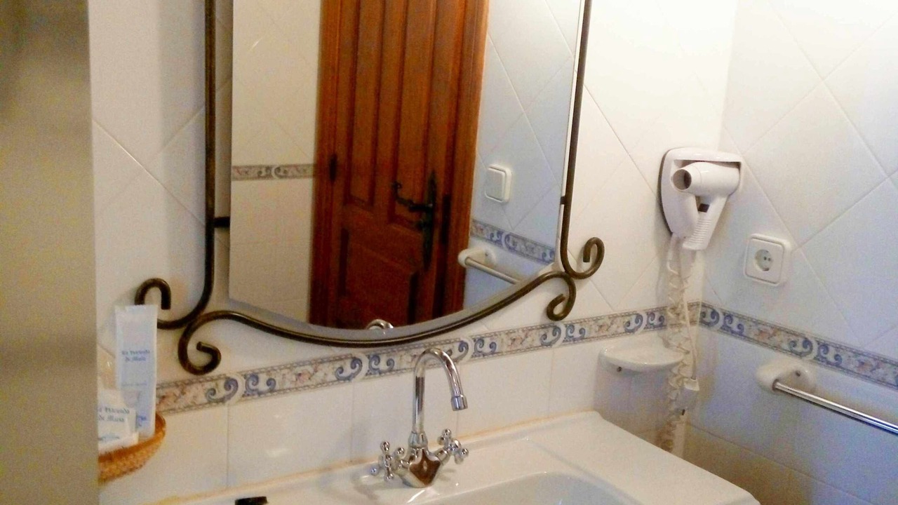 Photo of Bathroom in Torices