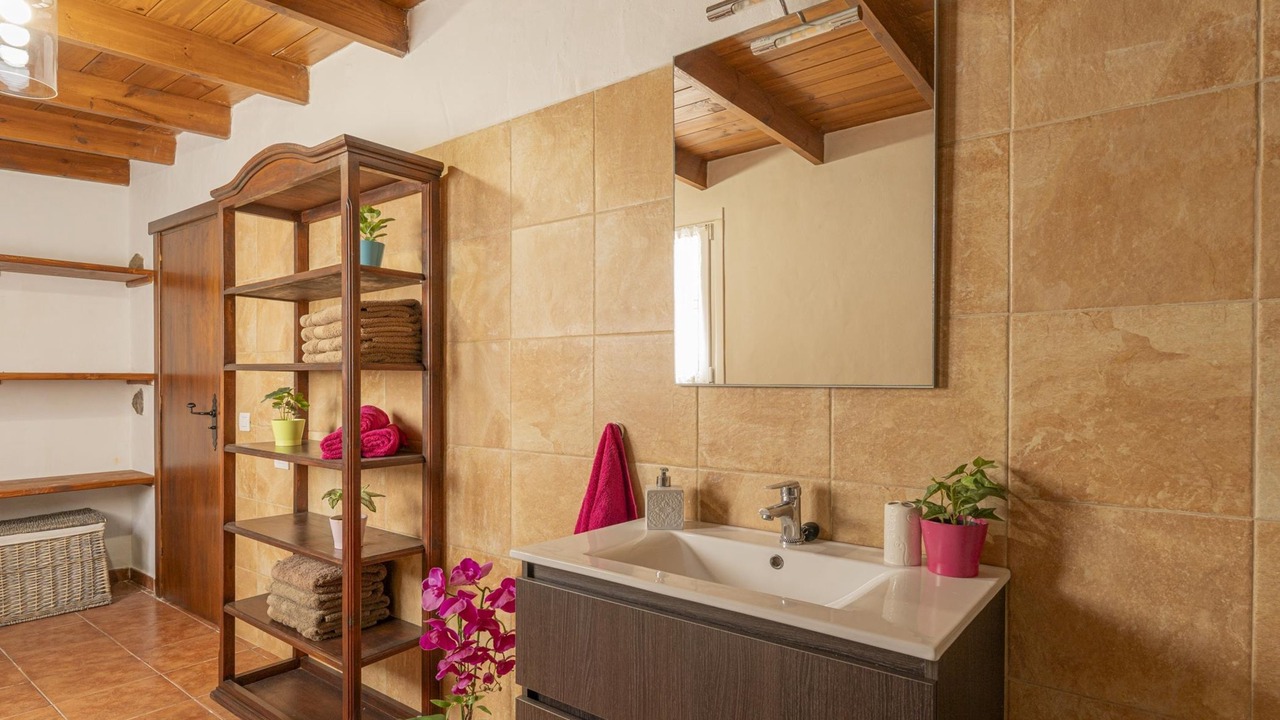 Photo of Bathroom in Puerto del Rosario