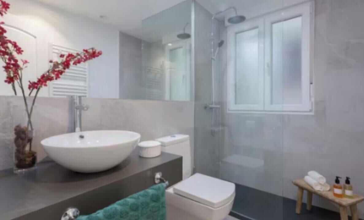 Photo of Bathroom in Embajadores
