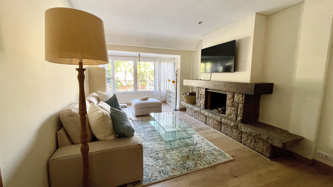 Photo of Livingroom in San Juan Bautista