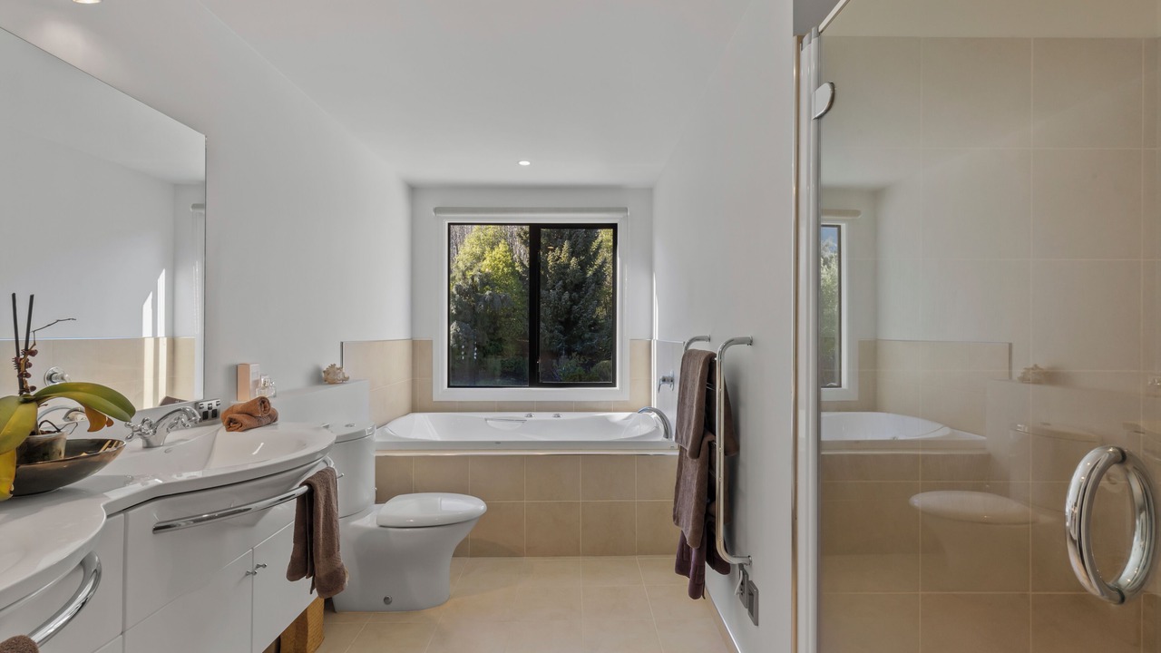 Photo of Bathroom in Kawarau Falls