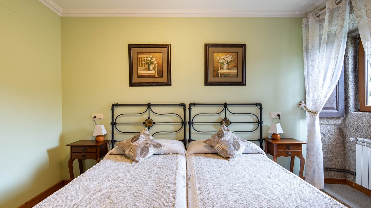 Photo of Bedroom in Fornelos de Montes