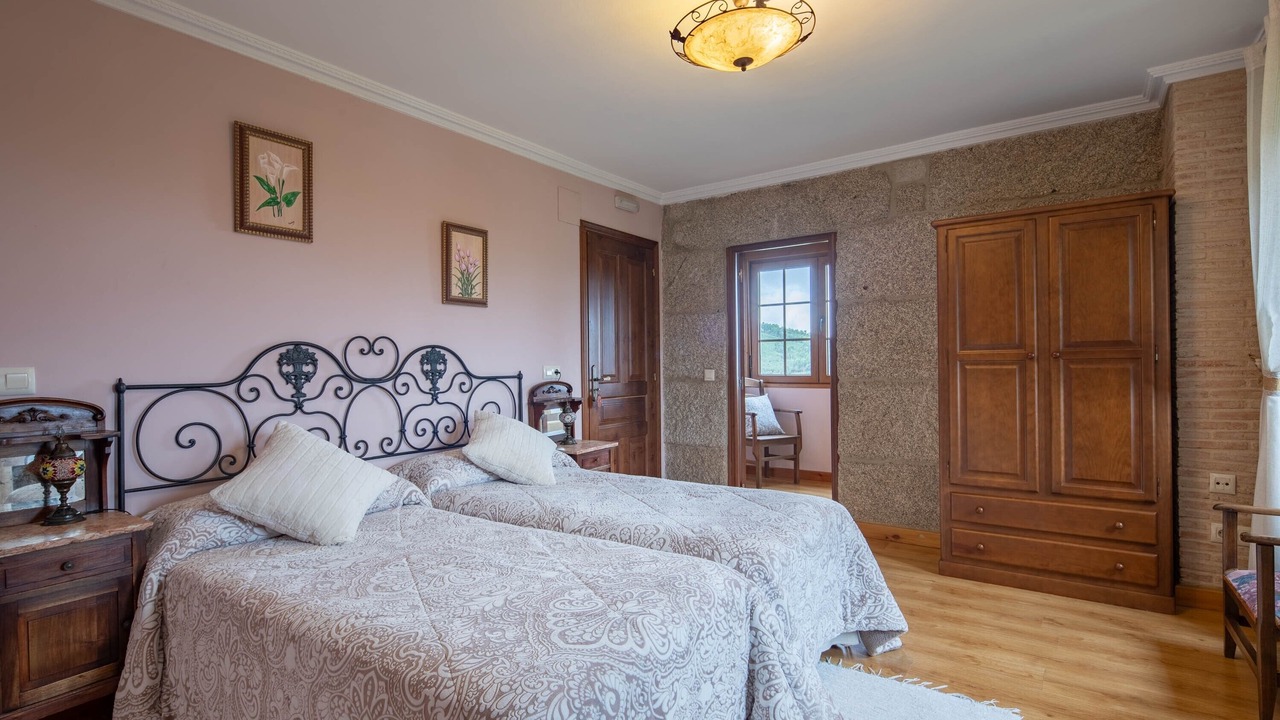 Photo of Bedroom in Fornelos de Montes