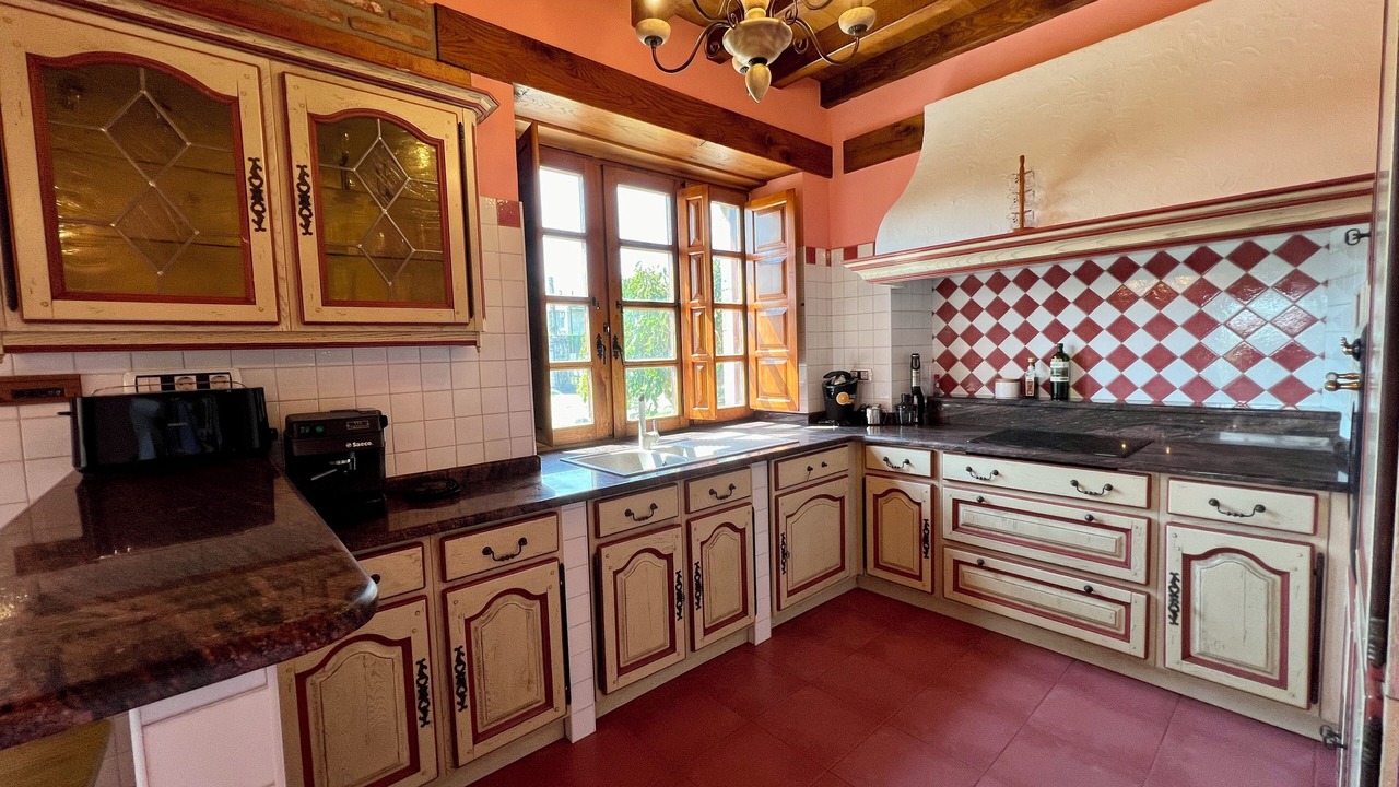 Photo of Kitchen in Mompia