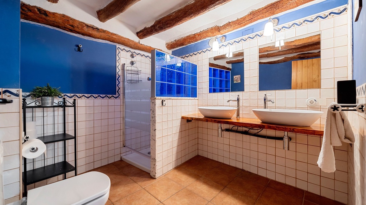Photo of Bathroom in Pauls