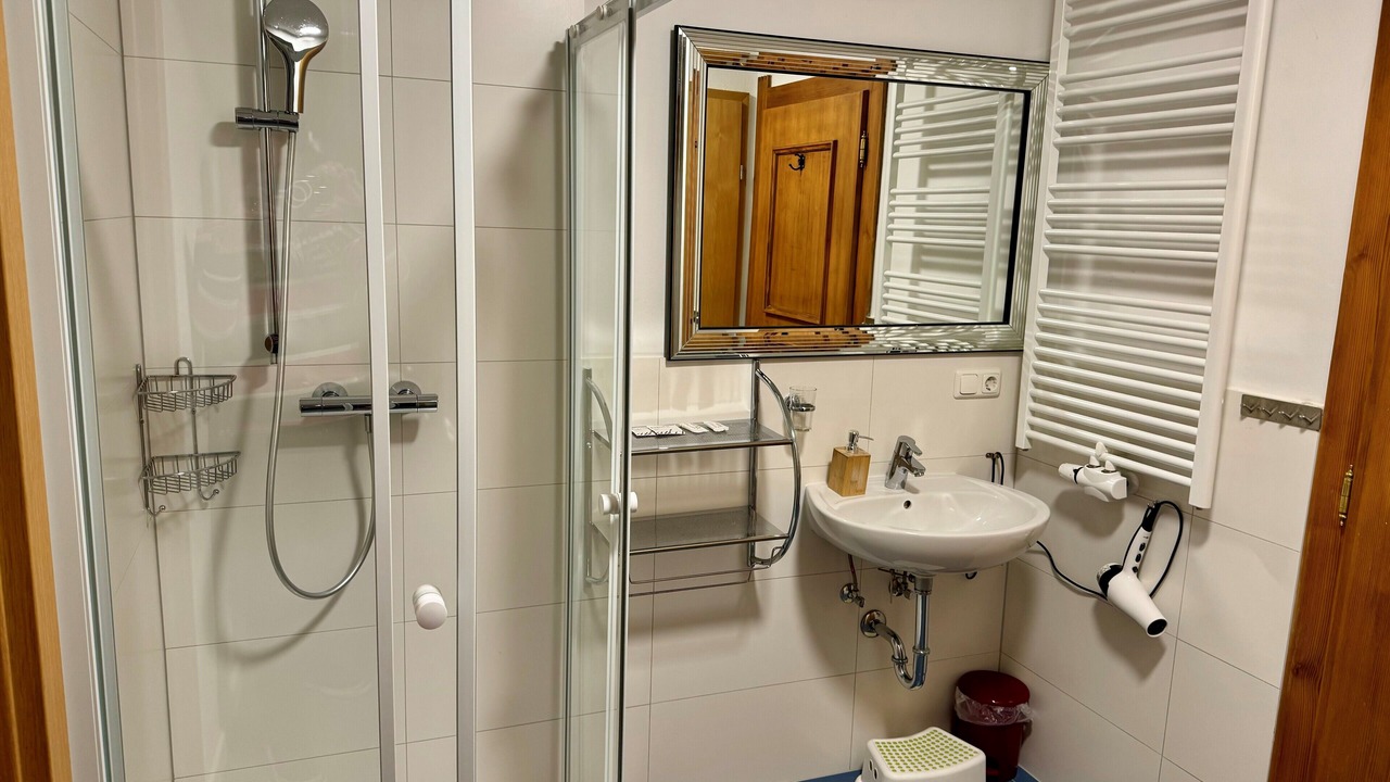 Photo of Bathroom in Landl