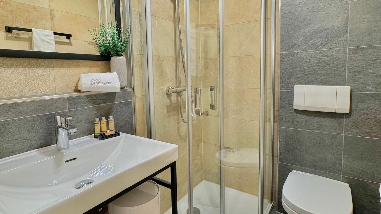 Photo of Bathroom in Zandt