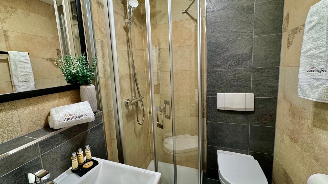 Photo of Bathroom in Zandt
