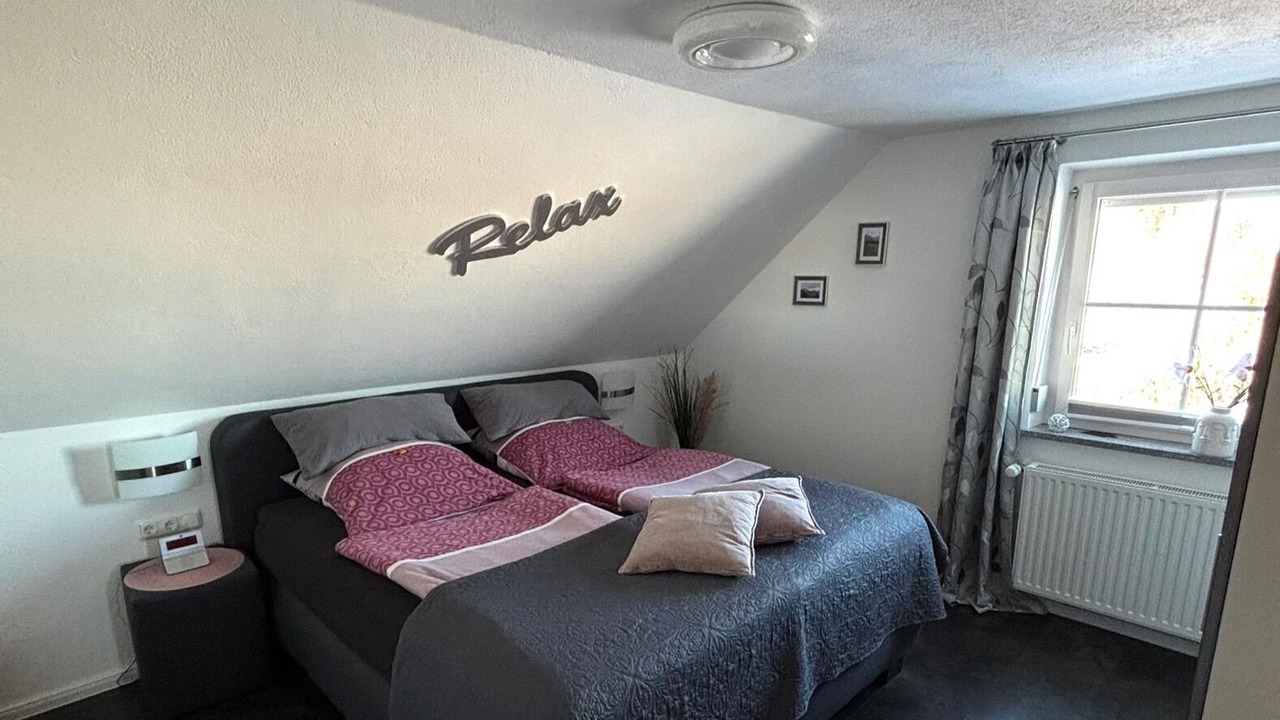 Photo of Bedroom in Leeder