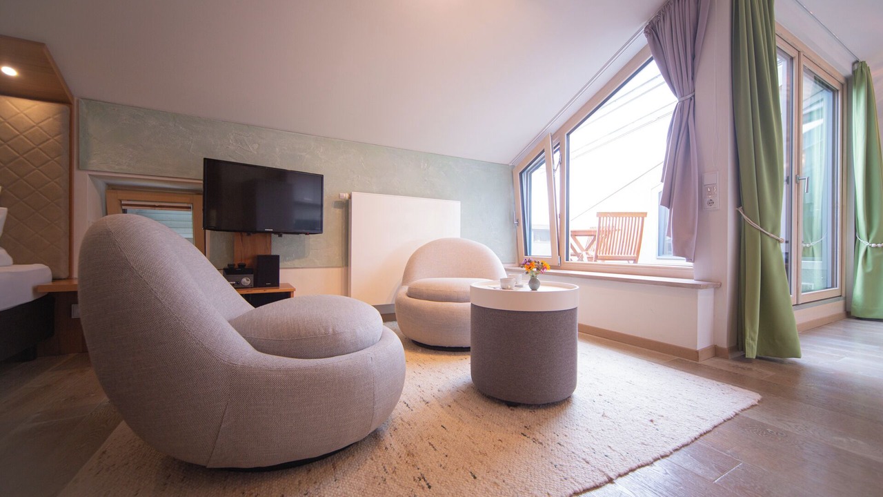 Photo of Livingroom in Pelham