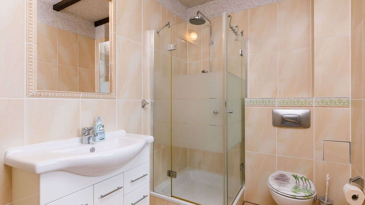 Photo of Bathroom in Krummin