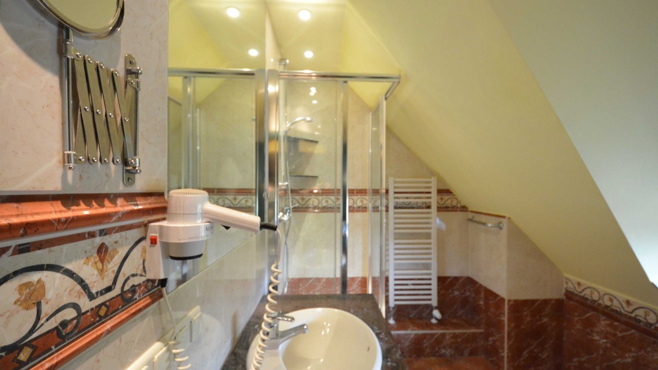 Photo of Bathroom in Gross Zicker