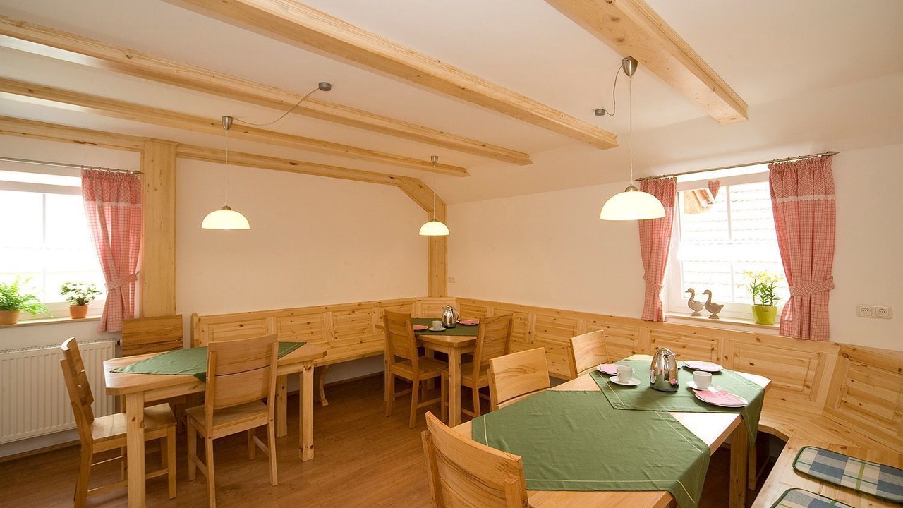 Photo of Others in Weingarts
