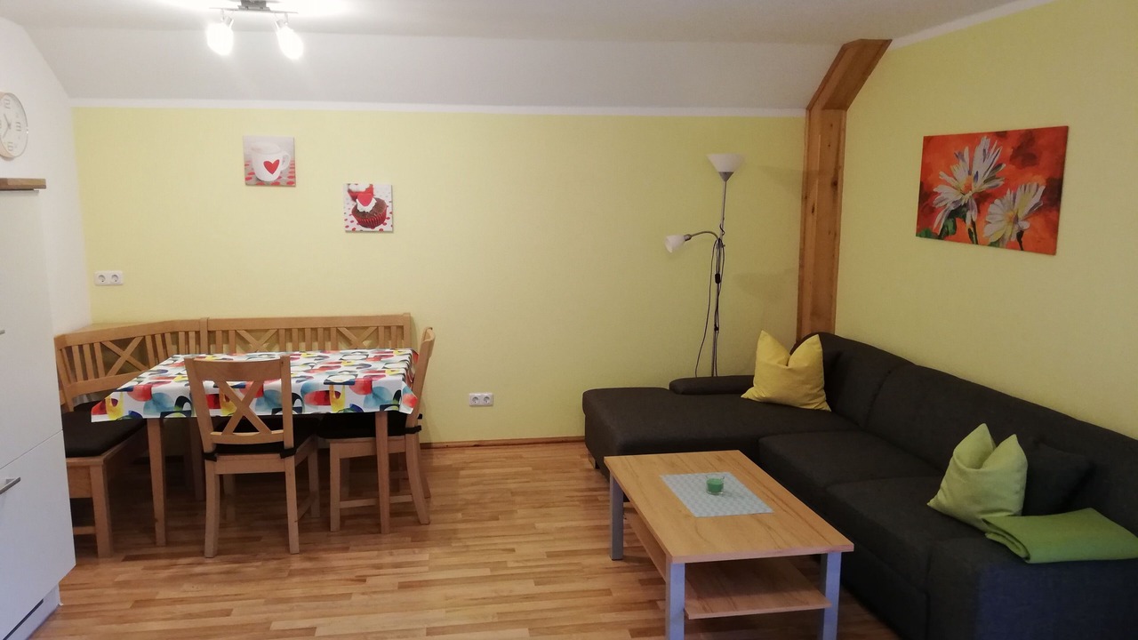 Photo of Livingroom in Weingarts