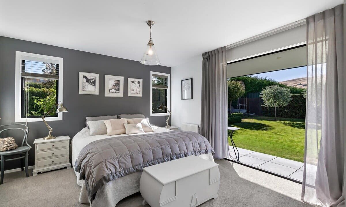 Photo of Bedroom in Lake Hayes