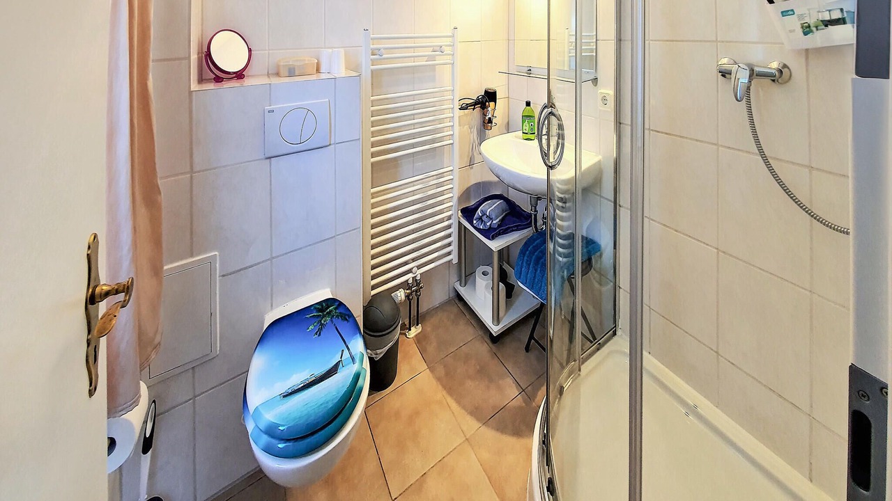 Photo of Bathroom in Neppermin