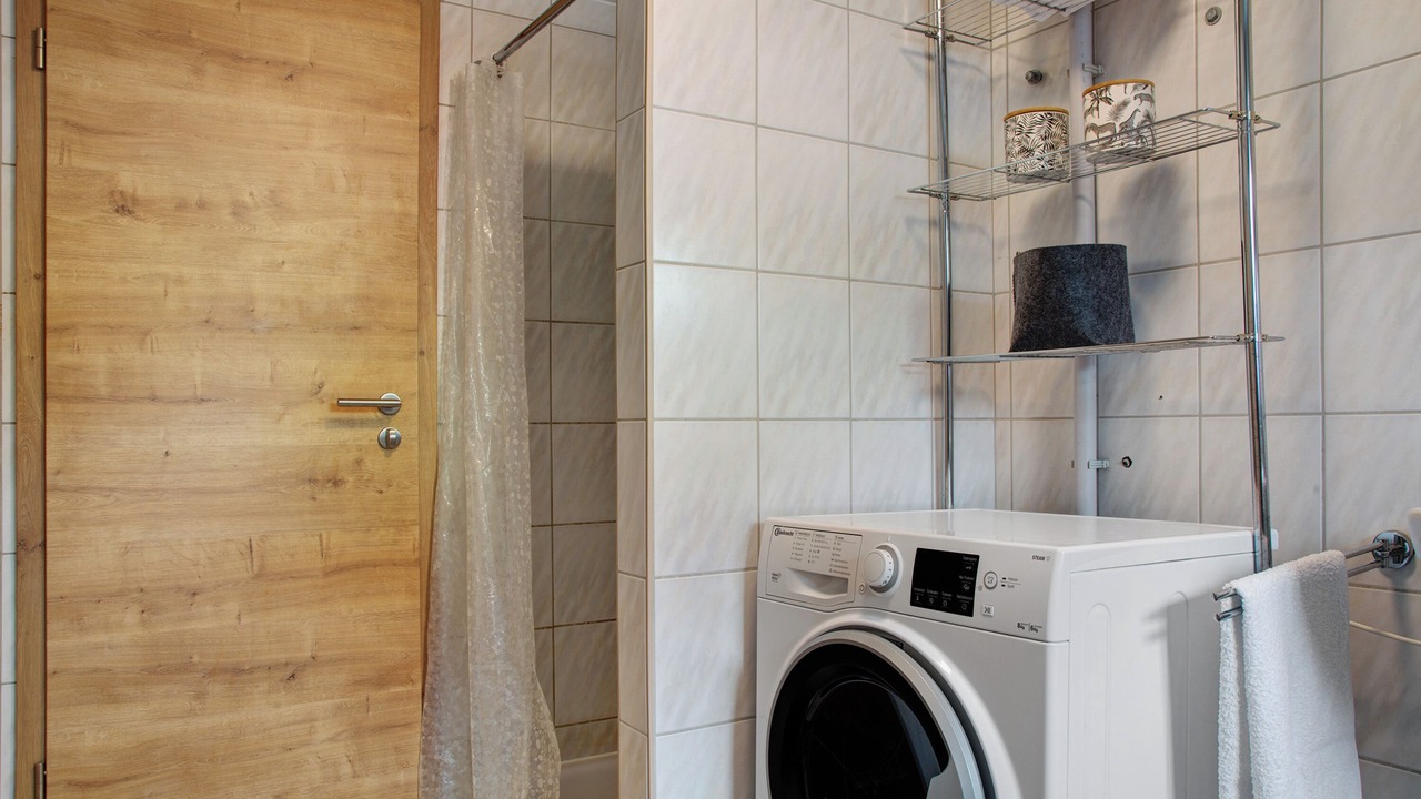 Photo of Bathroom in Tann