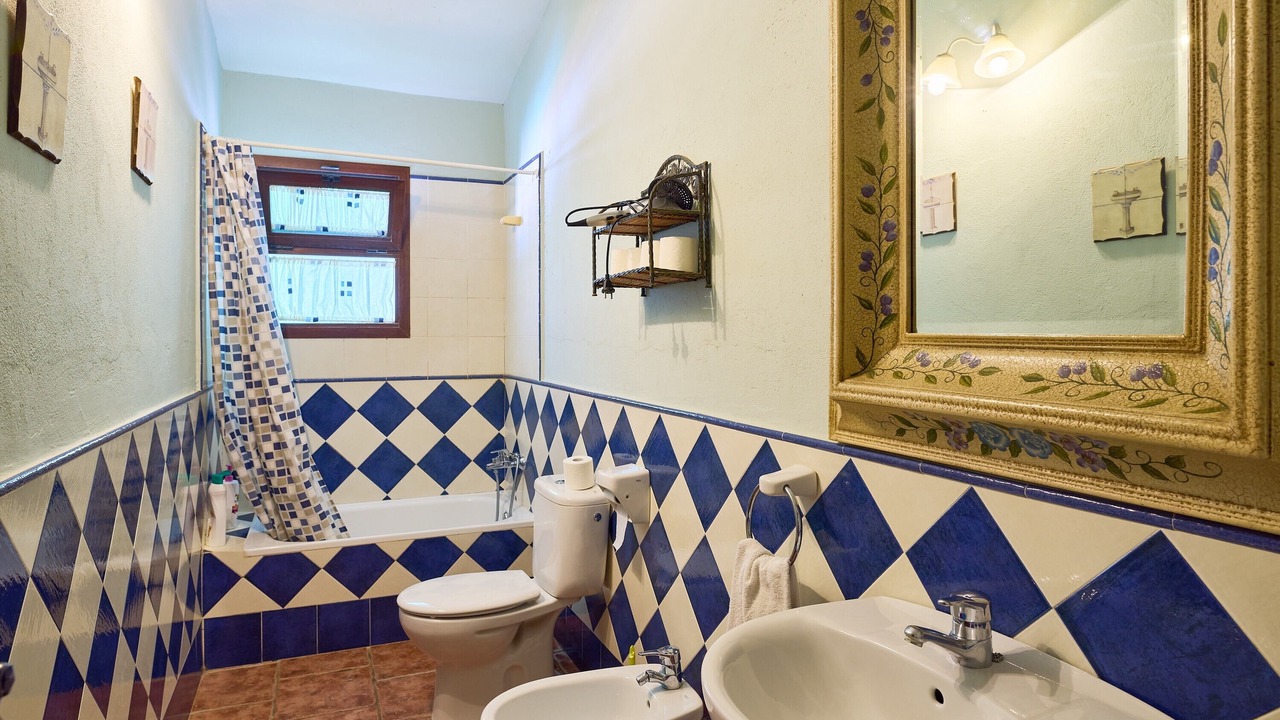 Photo of Bathroom in Rivero de Posadas
