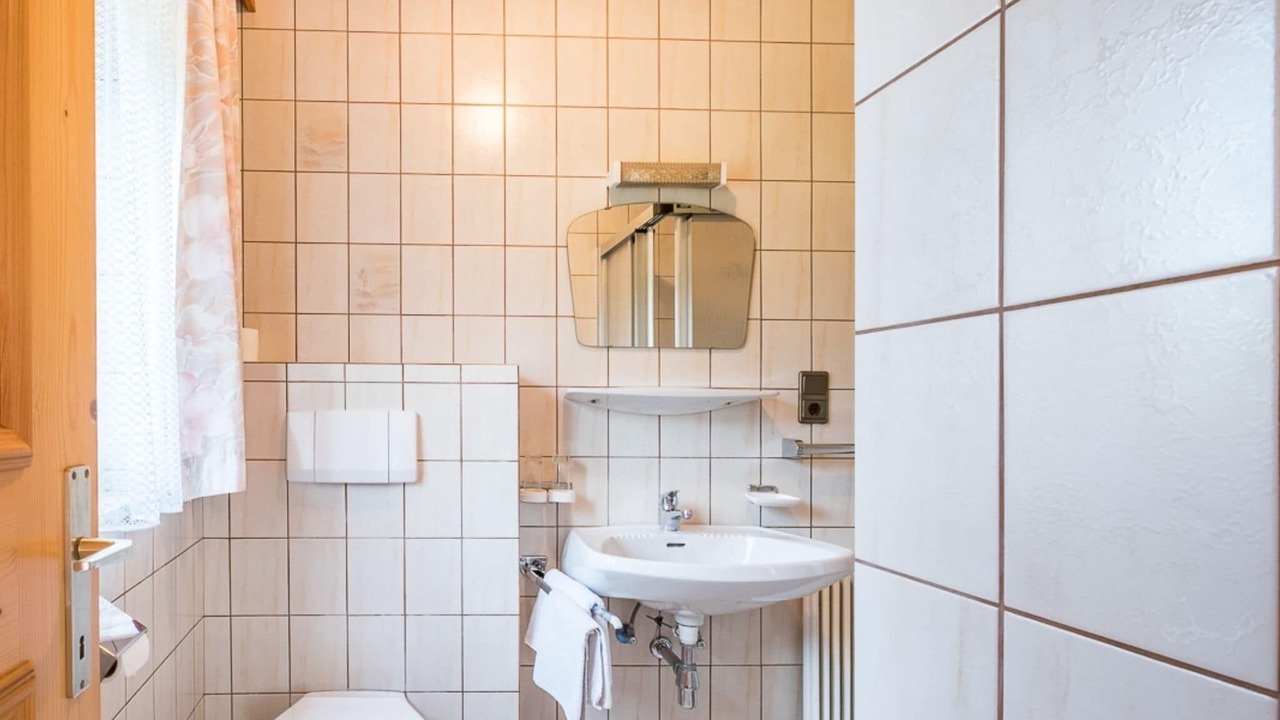 Photo of Bathroom in Kapfing