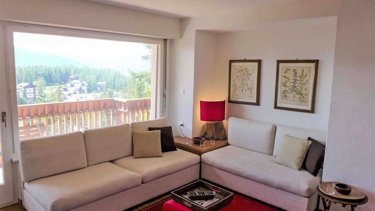 Photo of Livingroom in Lens