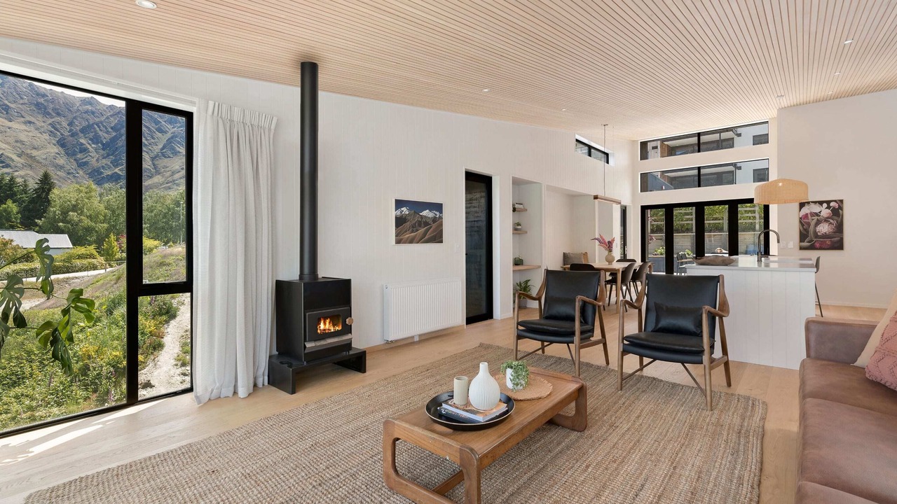 Photo of Livingroom in Arthur's Point