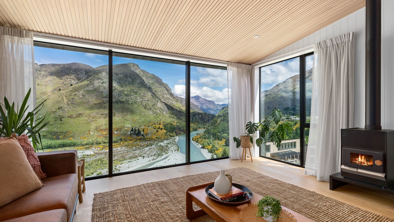 Photo of Livingroom in Arthur's Point