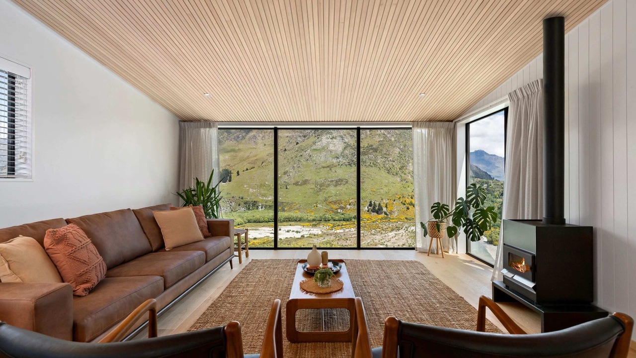 Photo of Livingroom in Arthur's Point