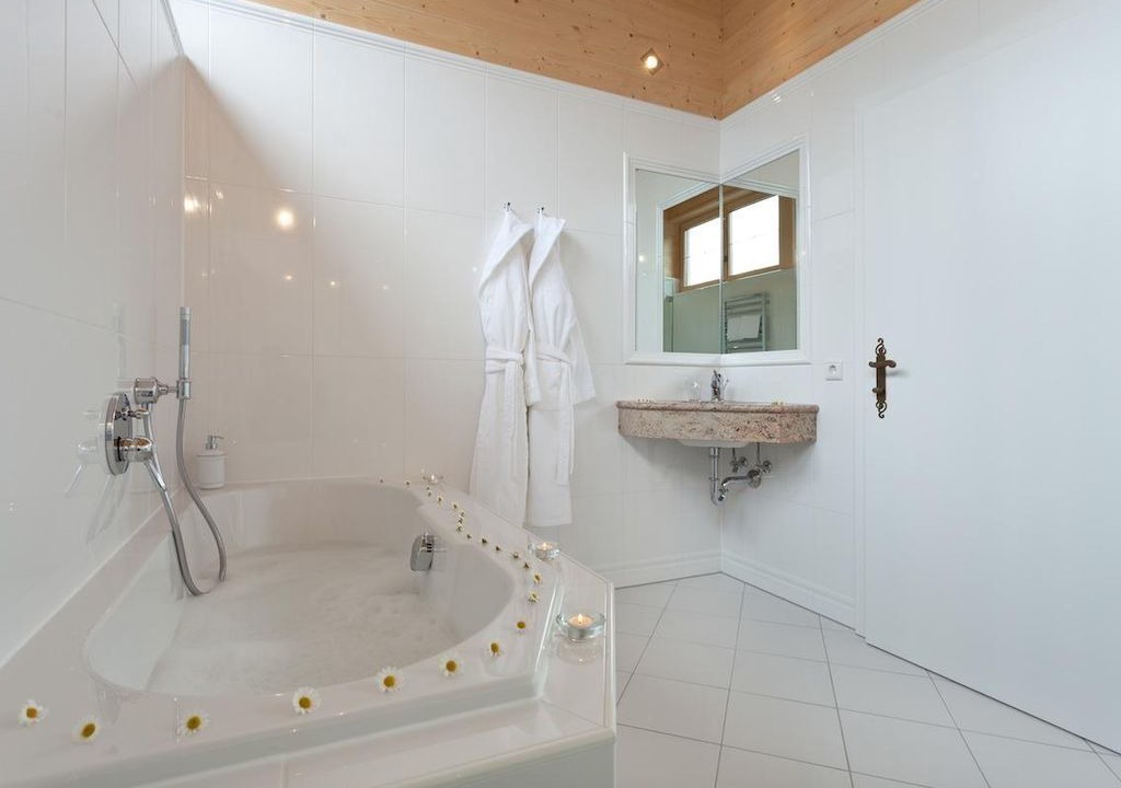 Photo of Bathroom in Mosern