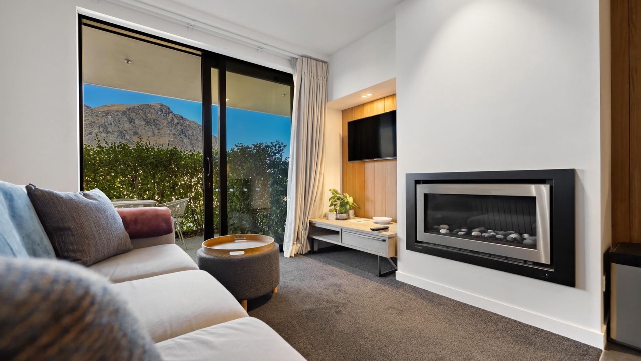 Photo of Livingroom in Arthur's Point