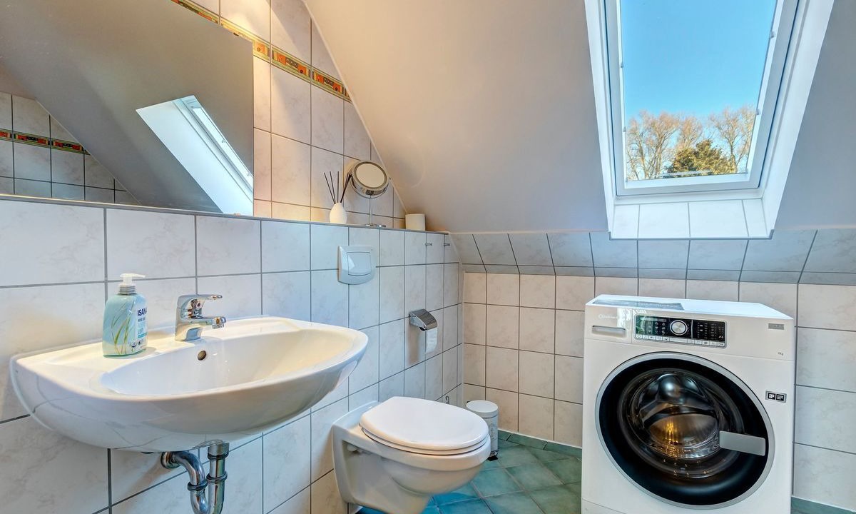 Photo of Bathroom in Kachlin