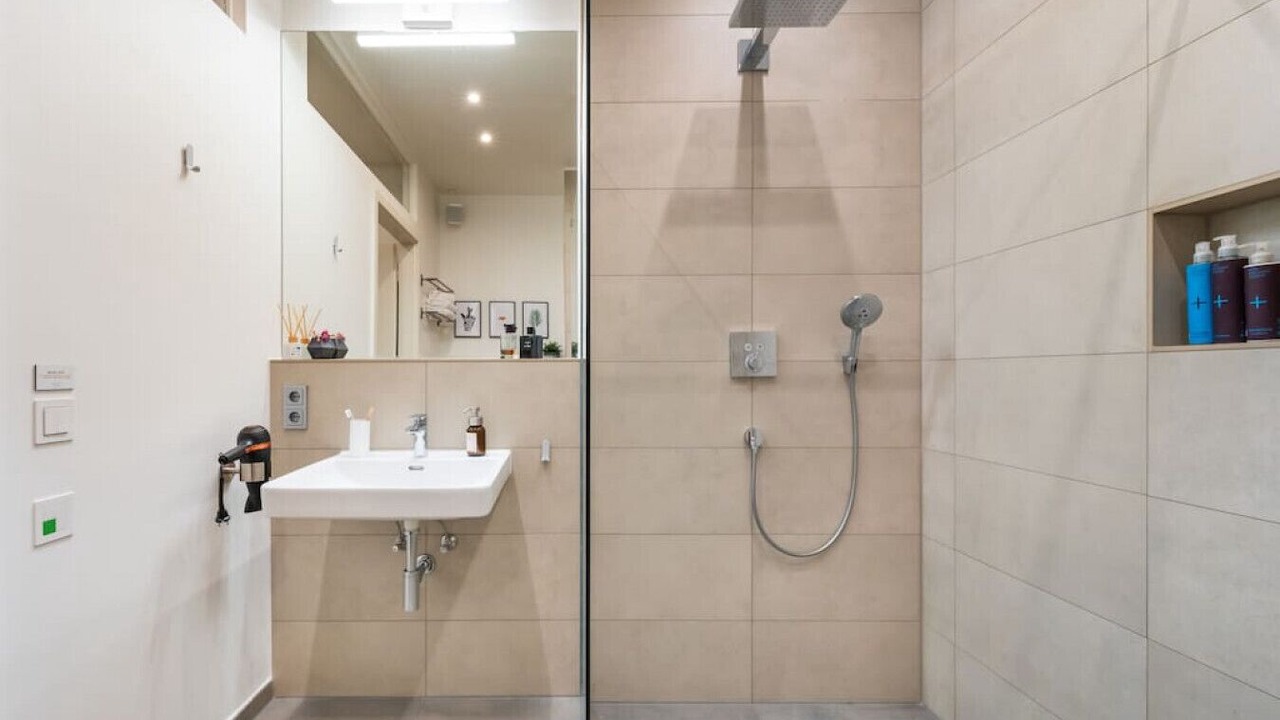Photo of Bathroom in Moabit