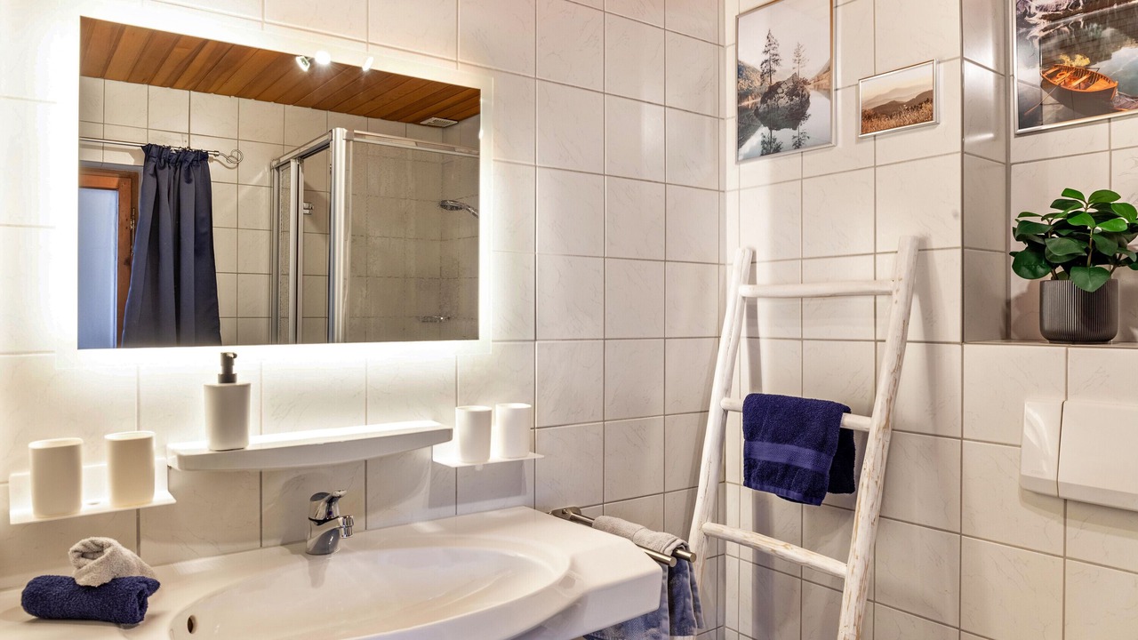 Photo of Bathroom in Farchant