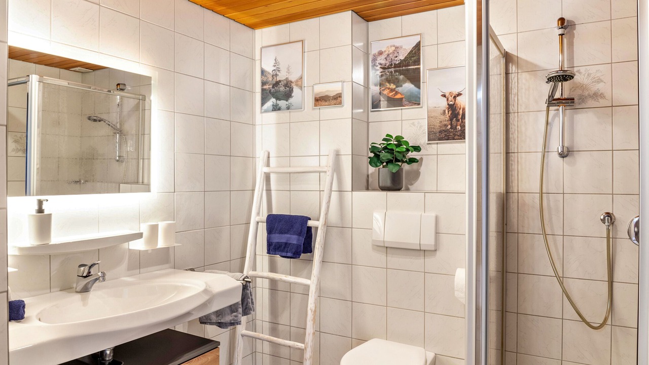 Photo of Bathroom in Farchant