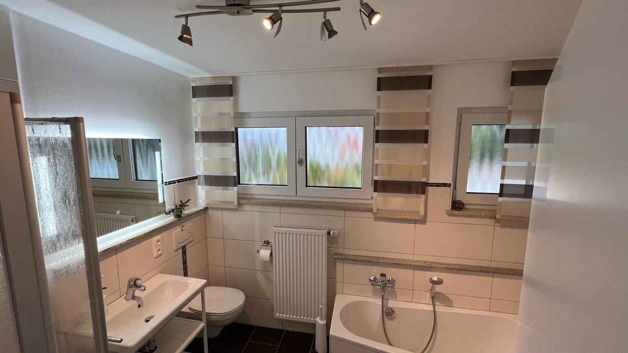Photo of Bathroom in Regen