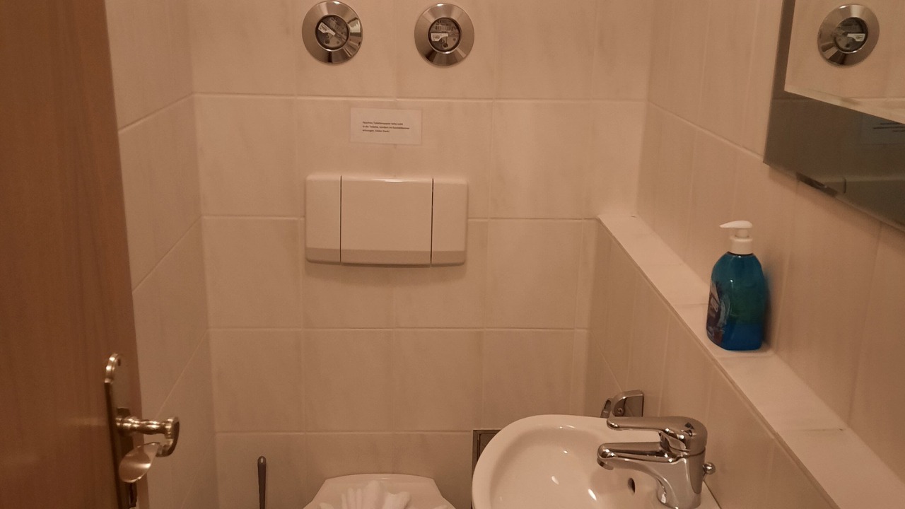 Photo of Bathroom in Staig