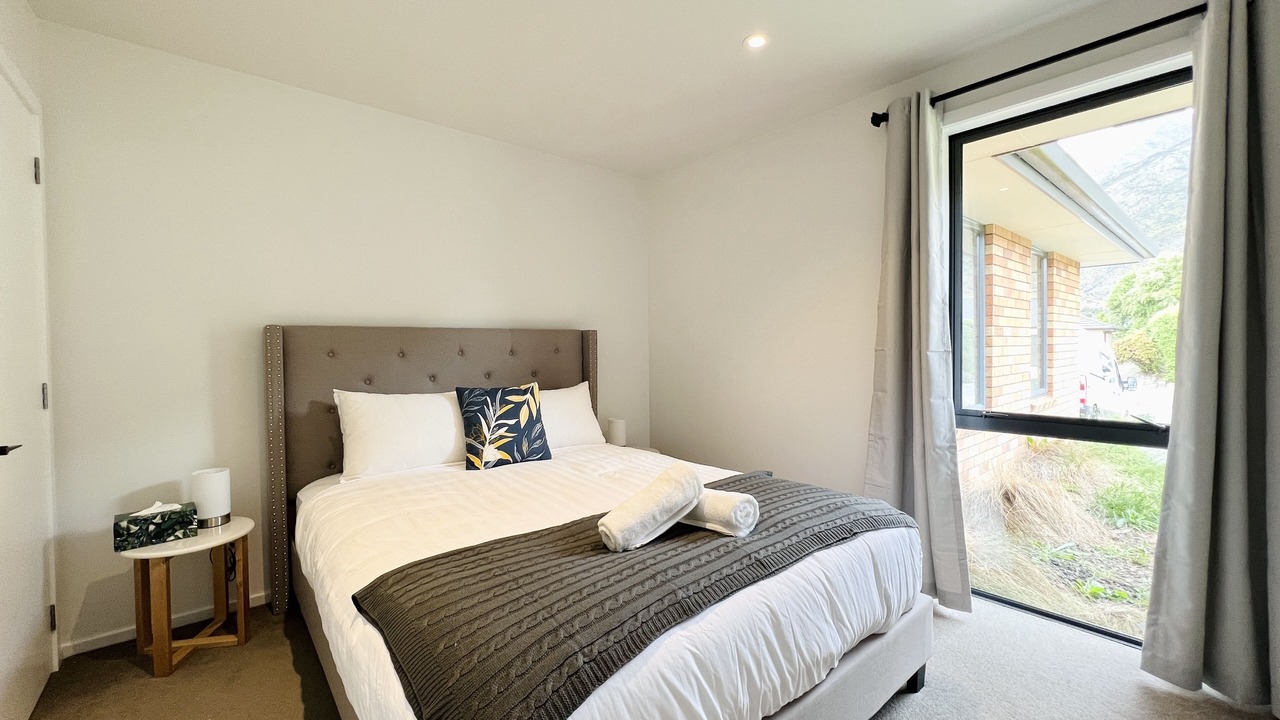 Photo of Bedroom in Lake Hayes