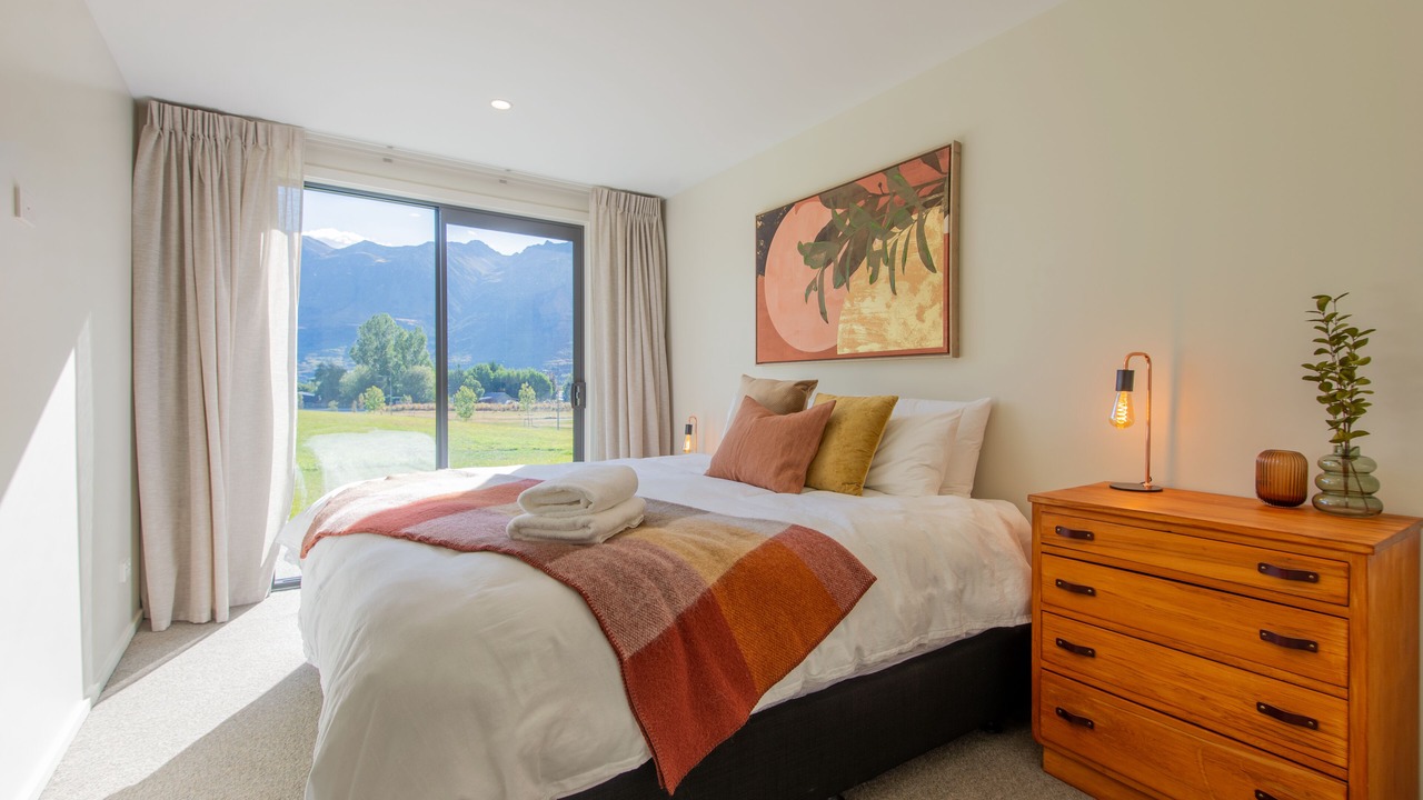 Photo of Bedroom in Glenorchy
