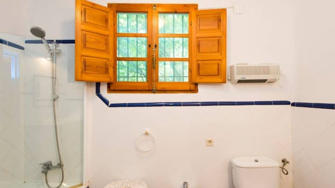 Photo of Bathroom in Orgiva