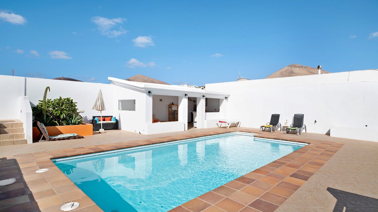 Photo of Outdoor in Tias