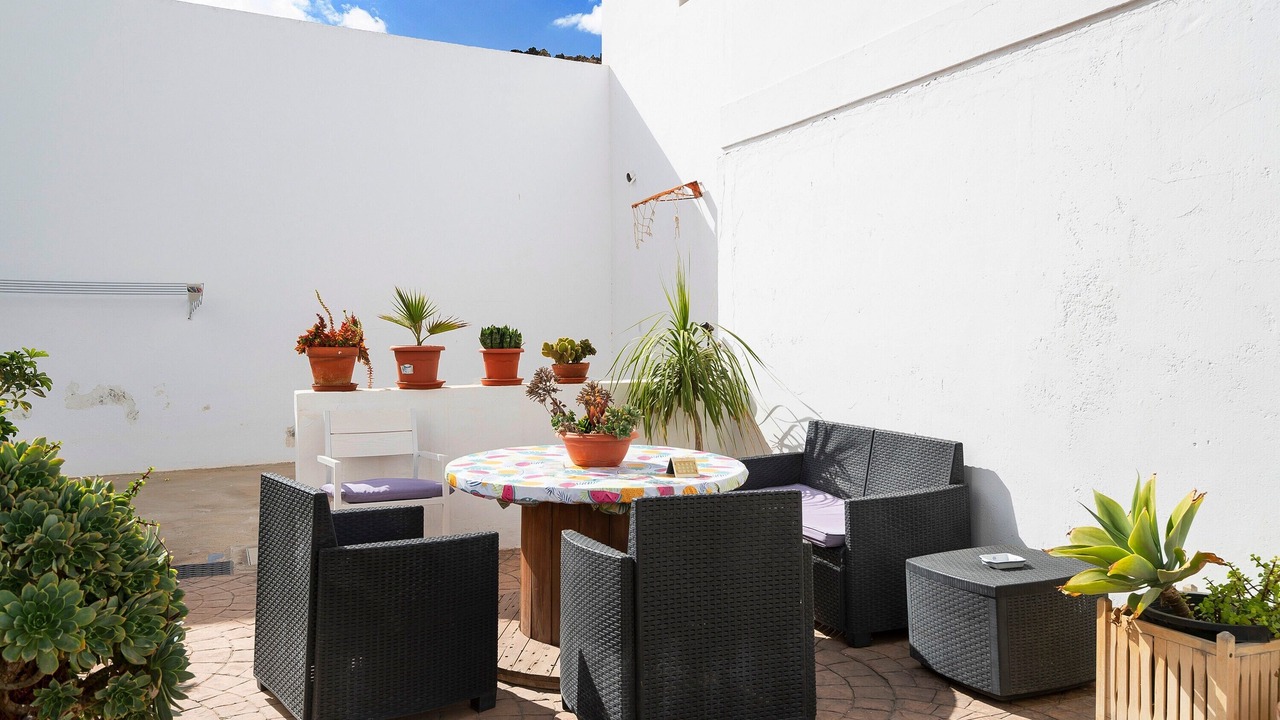 Photo of Outdoor in Tias