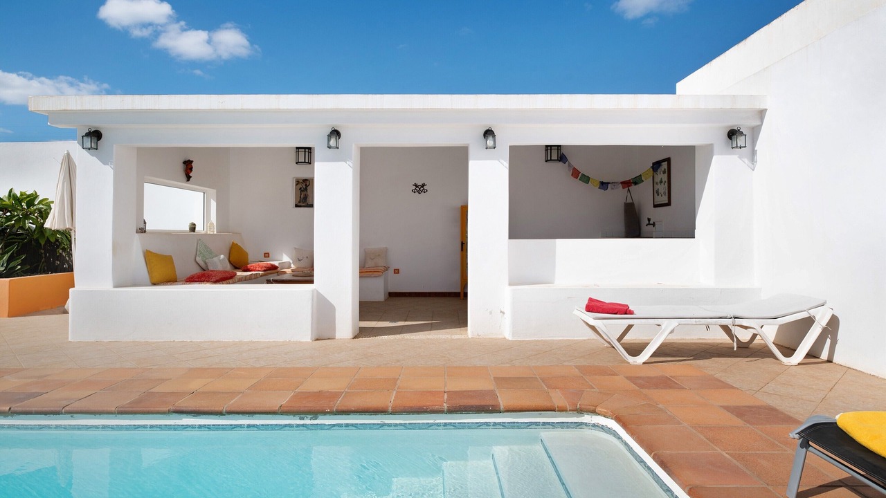 Photo of Outdoor in Tias