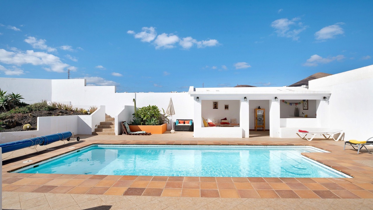 Photo of Outdoor in Tias