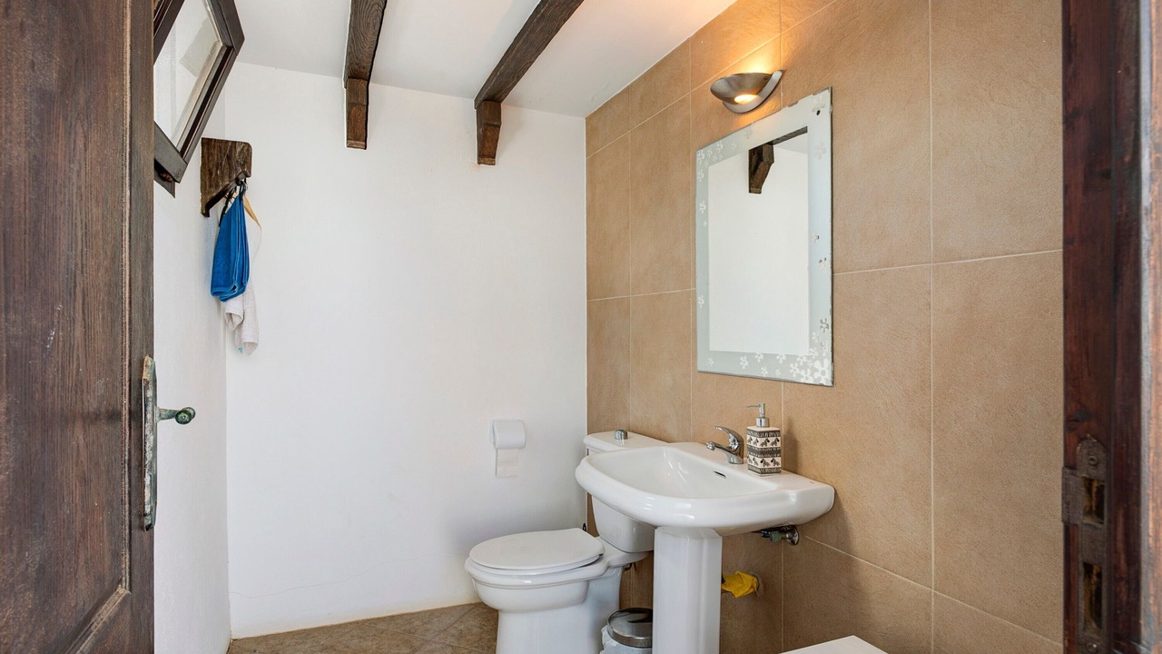 Photo of Bathroom in Tias