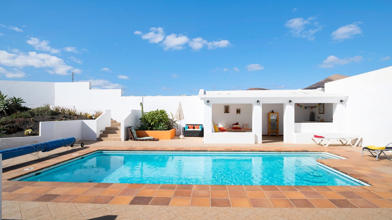 Photo of Outdoor in Tias