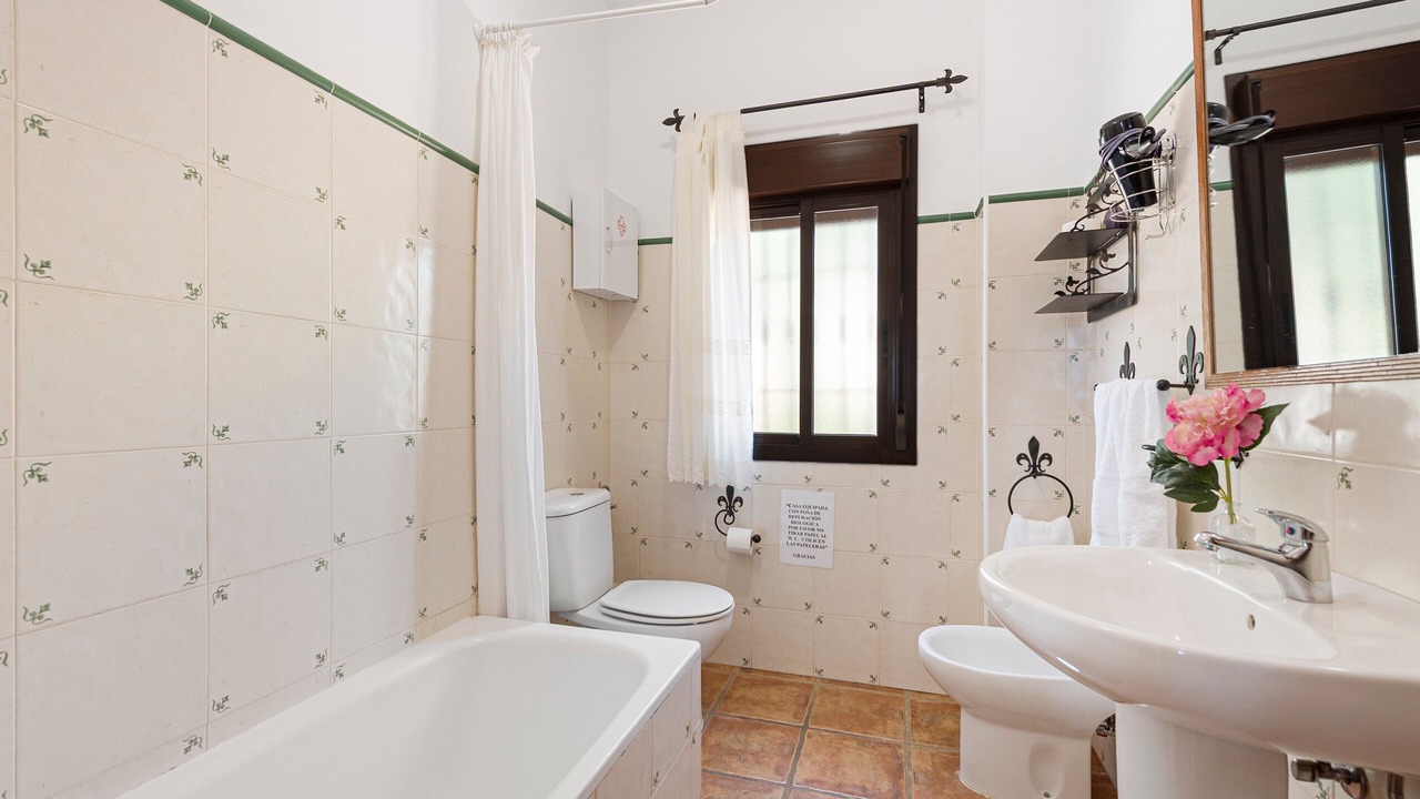 Photo of Bathroom in Comares
