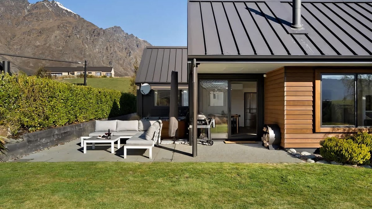 Photo of Patio Balcony in Kawarau Falls